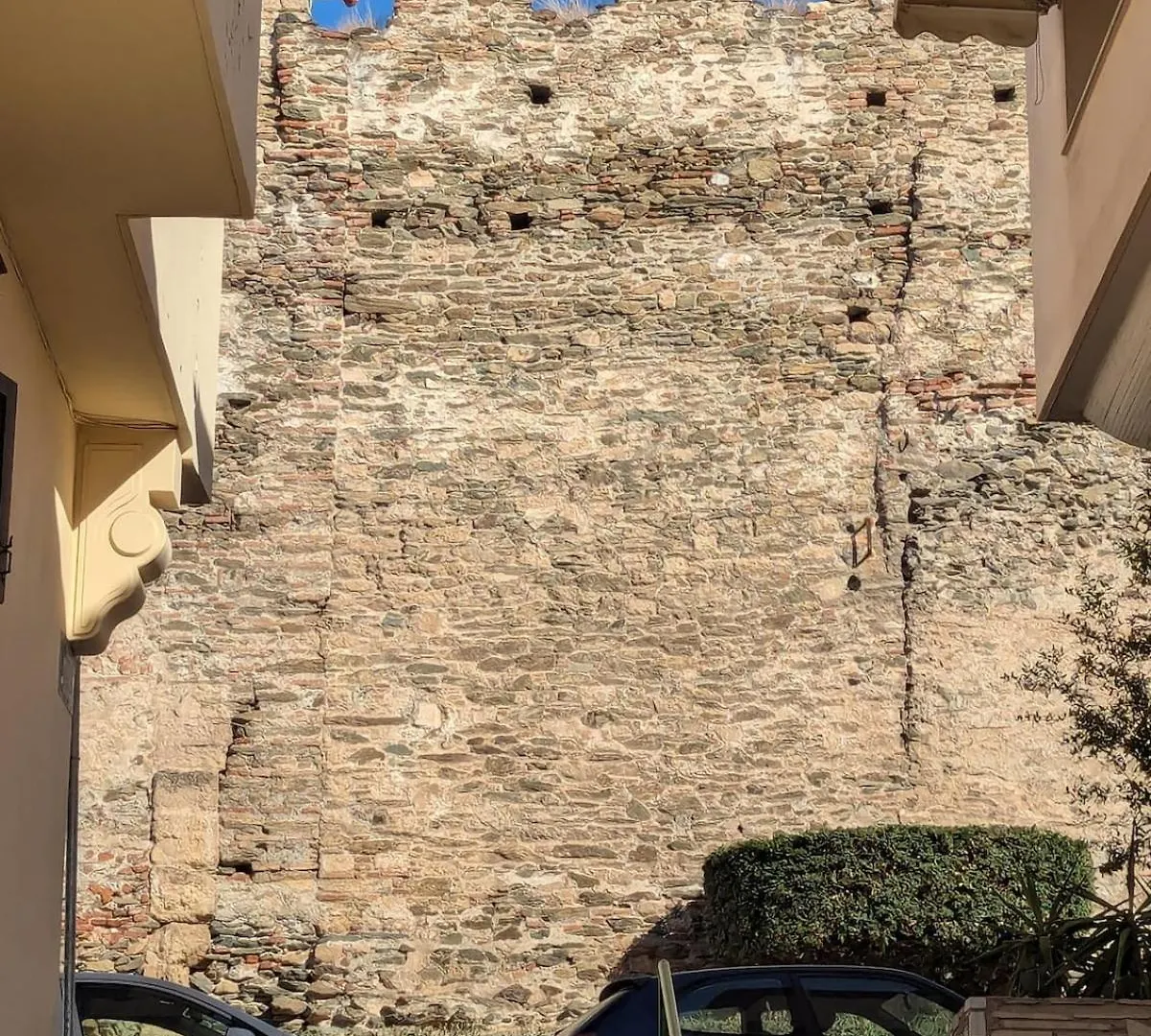 סלוניקי Under Castle Walls Cottage יוון