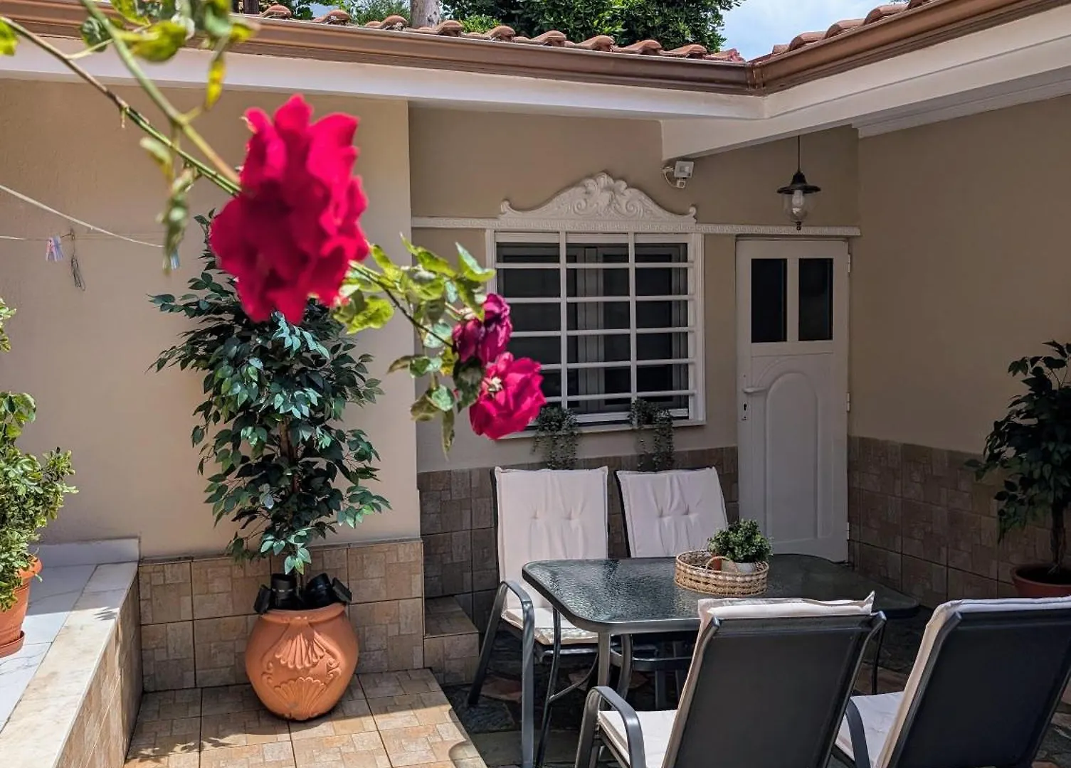 דירה סלוניקי Under Castle Walls Cottage יוון